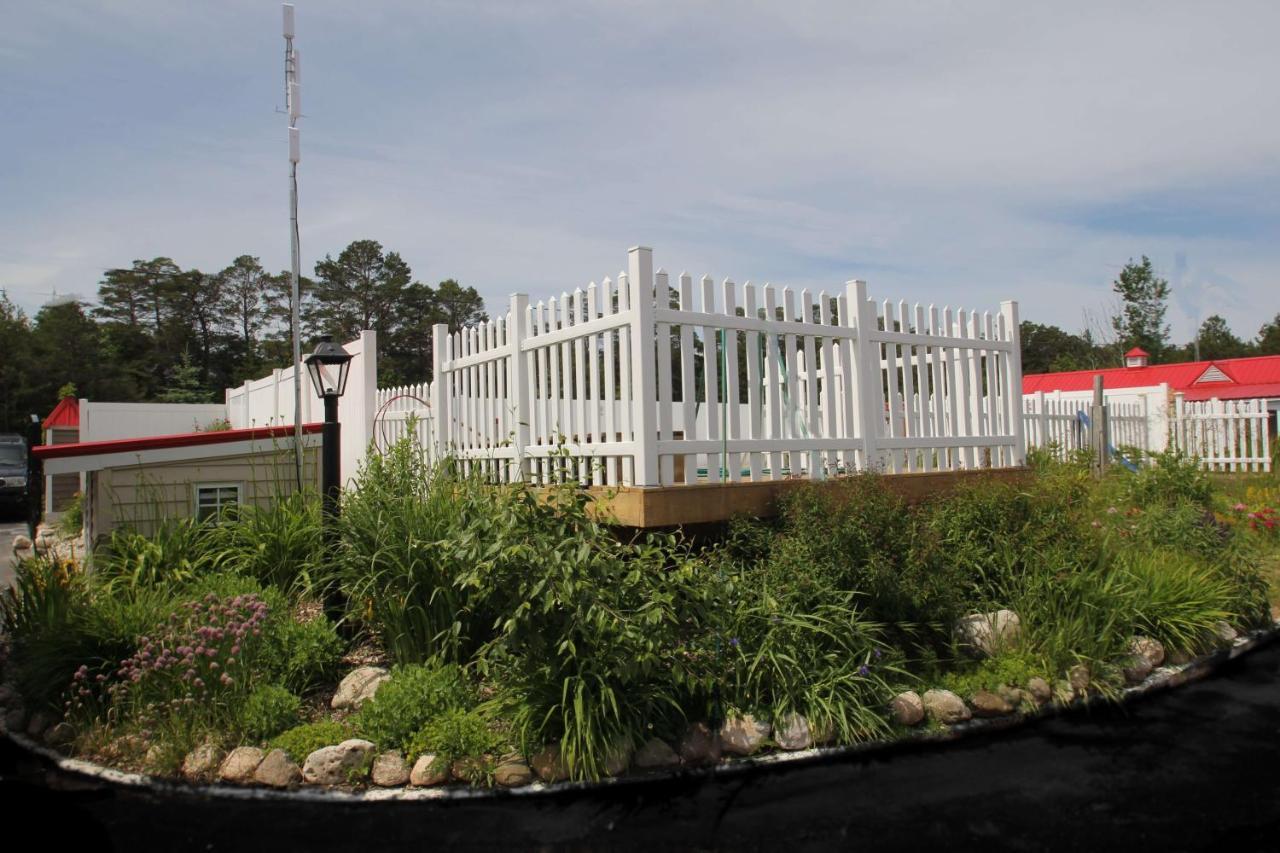 Mackinac Lake Trail Motel Mackinaw City Quarto foto